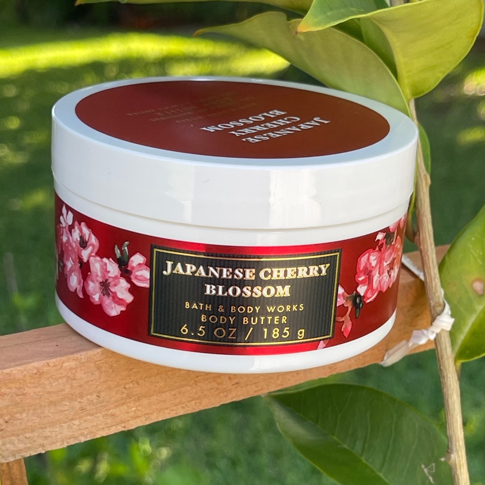 Bath & Body Works Japanese Cherry Blossom Body Butter - Red and White
